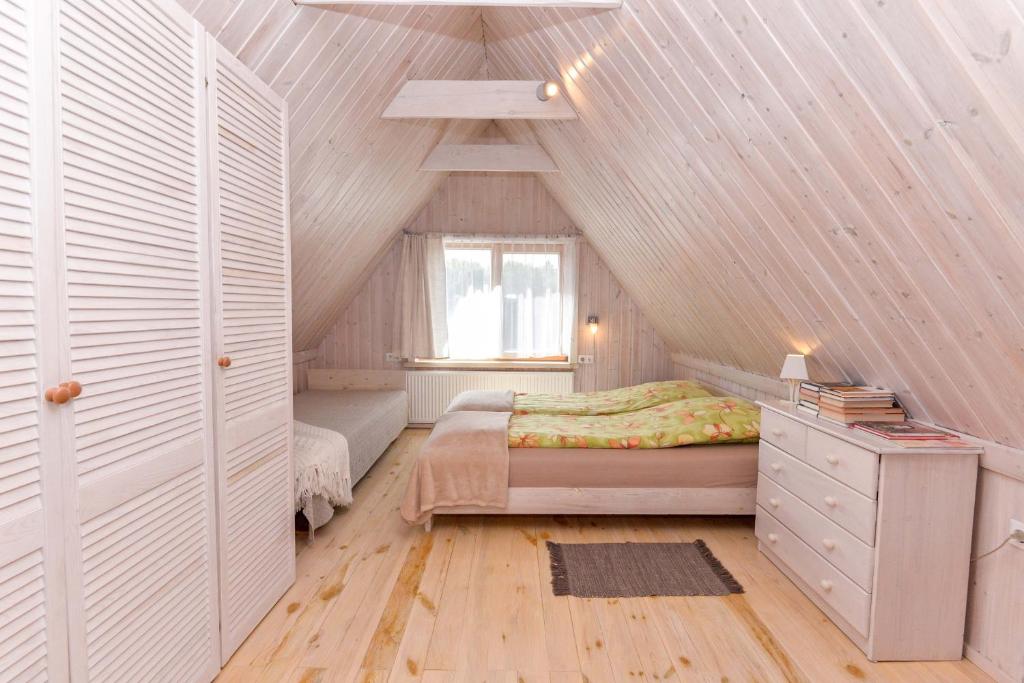 White Cottage room 2