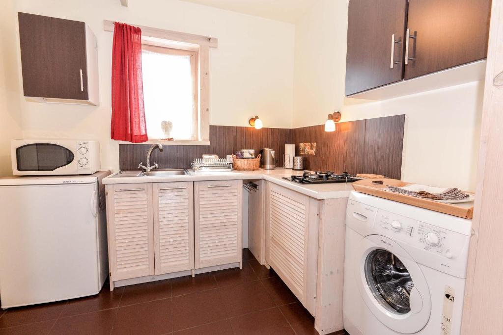 White Cottage room 5
